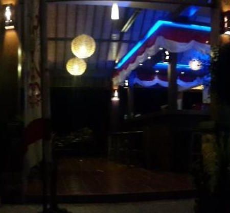 Coral Beach Pizza Cottages Gili Trawangan Exteriör bild