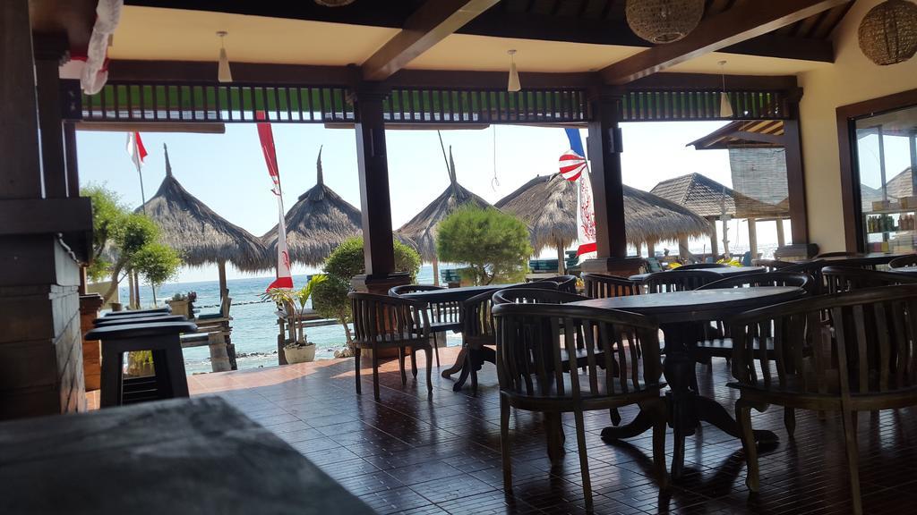 Coral Beach Pizza Cottages Gili Trawangan Exteriör bild